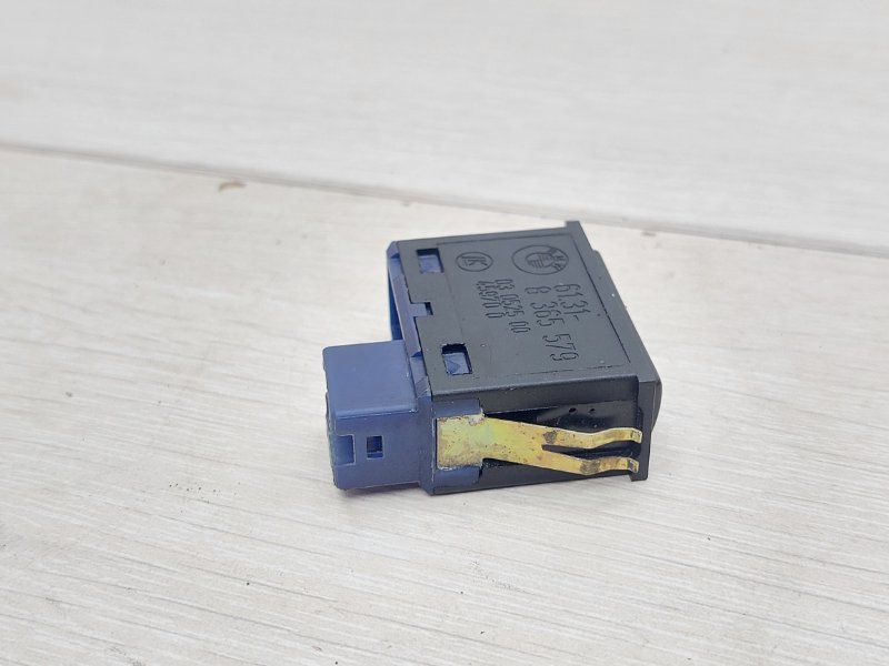 Кнопка закрывания багажника X5 2004 e53 3.0d M57N