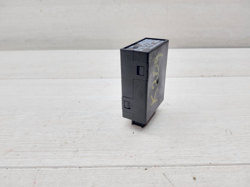 Блок клапанов пневмоподвески X5 2005 e53 3.0d M57N