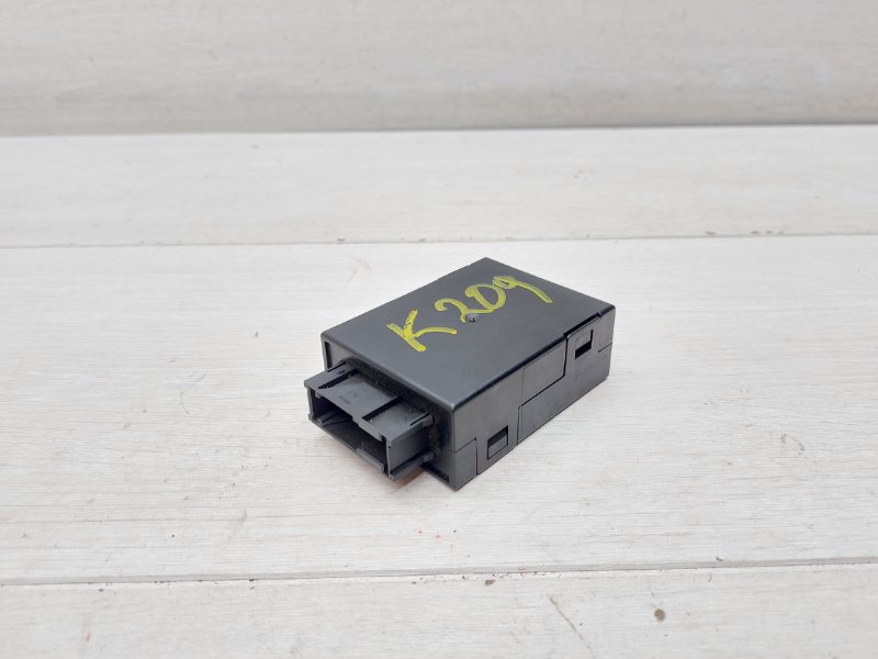 Блок клапанов пневмоподвески X5 2005 e53 3.0d M57N