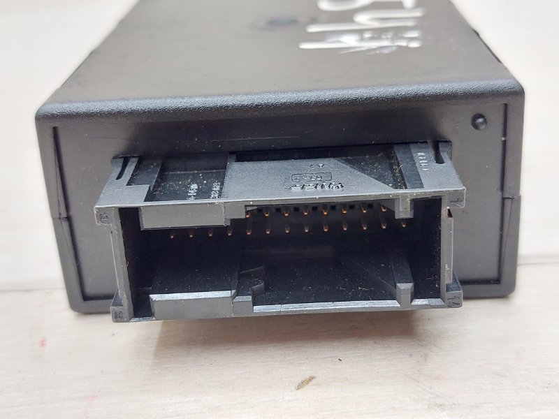 Блок клапанов пневмоподвески X5 2006 e53 3.0d M57N