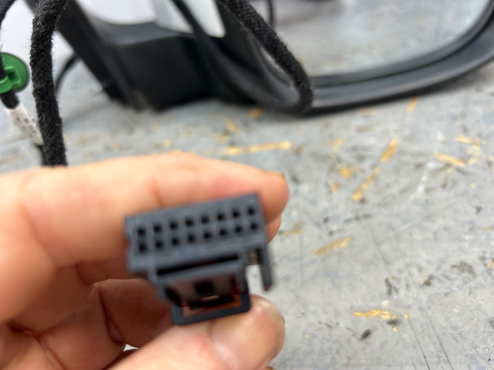 Зеркало заднего вида Volkswagen GOLF 2010 прав. (б/у)