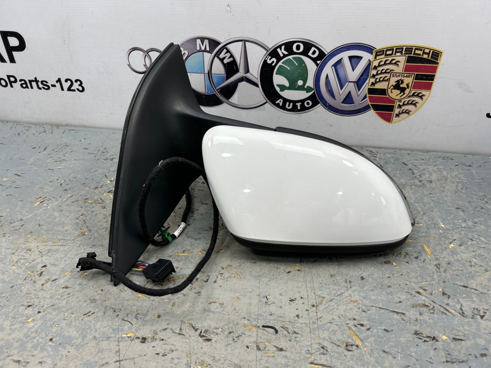 Зеркало заднего вида Volkswagen GOLF 2010 прав. (б/у)