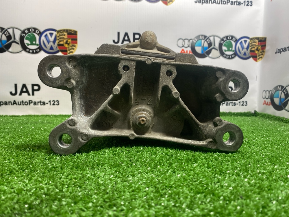 Подушка АКПП A5 2010 8T CDNC