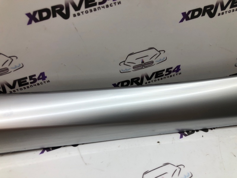 Накладка центральной консоли правая X5 2011 E70 N55B30