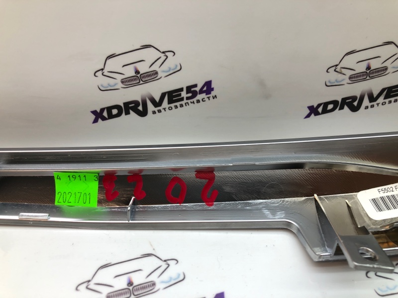 Накладка центральной консоли правая X5 2011 E70 N55B30