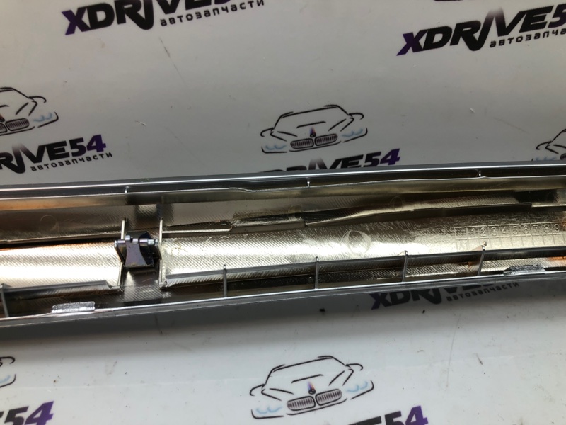 Накладка центральной консоли правая X5 2011 E70 N55B30