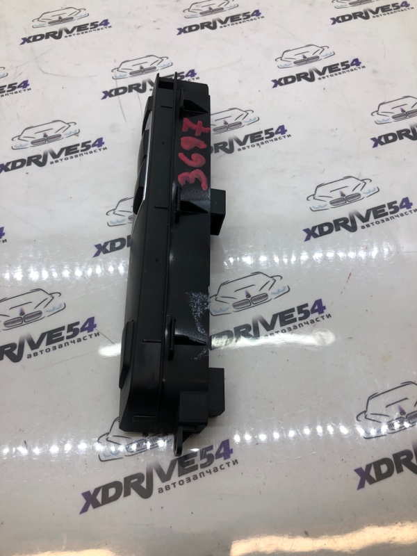 Блок кнопок 520i 2011 F10 N20B20