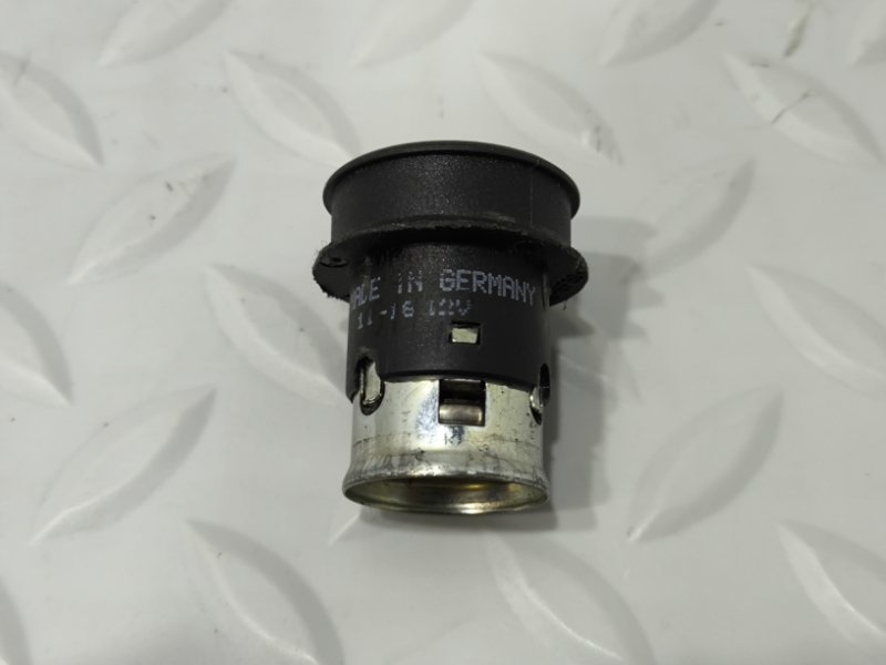 Прикуриватель BMW X5 F15 N57D30C 2017 перед. (б/у)