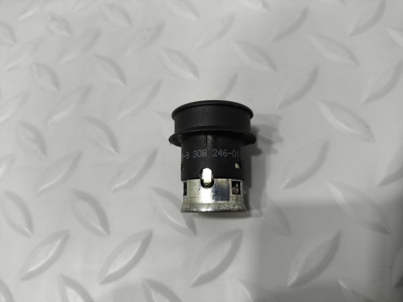 Прикуриватель BMW X5 F15 N57D30C 2017 перед. (б/у)