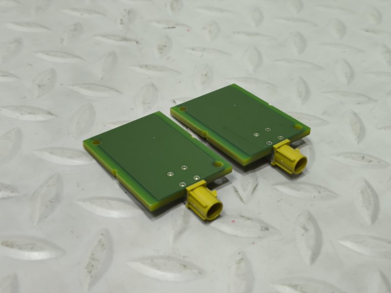 Антенна передняя GLE 2022 W167 / V167 654920