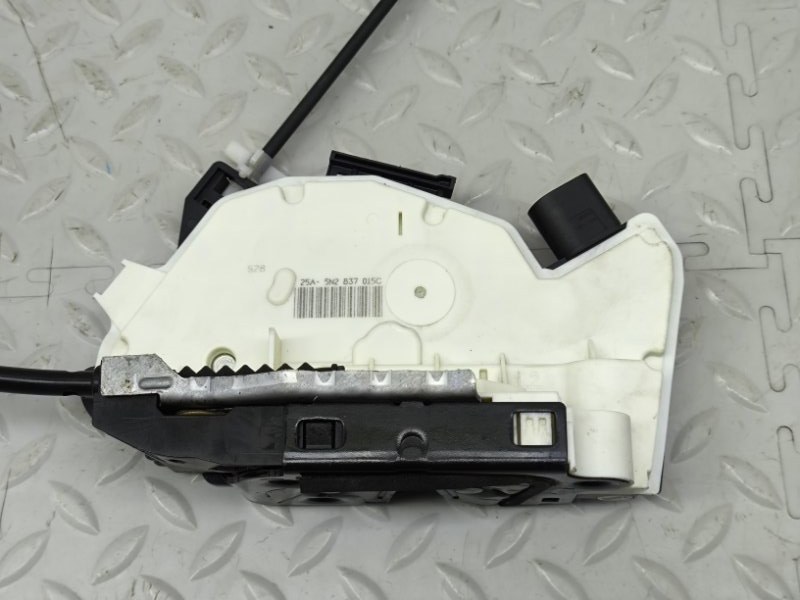 Замок двери Skoda Superb 3T4 CDAB 2014 перед. лев. (б/у)