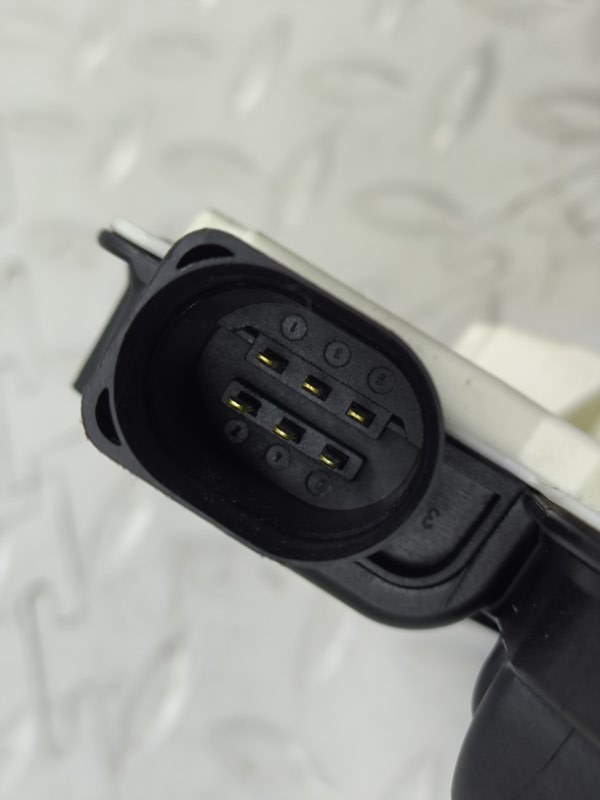 Замок двери Skoda Superb 3T4 CDAB 2014 перед. лев. (б/у)