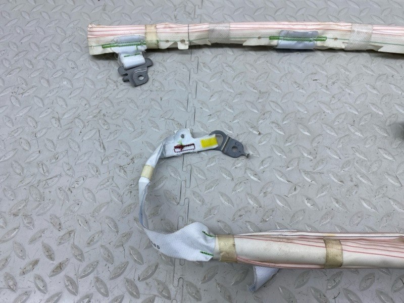 Шторка безопасности Lexus UX 250H 200/250H 2000CC 16-VALVE DOHC 2020 прав. (б/у)