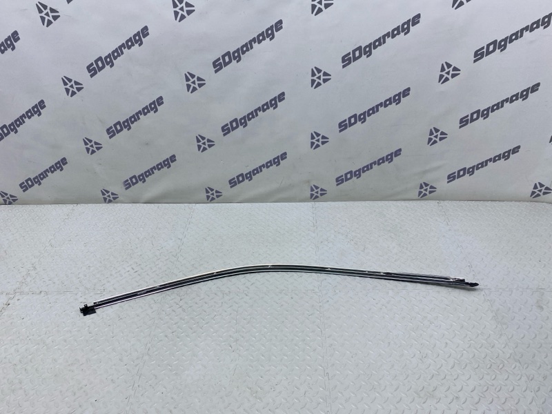 Молдинг двери Lexus UX 250H 200/250H 2000CC 16-VALVE DOHC 2020 перед. лев. (б/у)