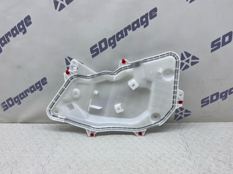 Накладка двери Lexus UX 250H 200/250H 2000CC 16-VALVE DOHC 2020 перед. лев. (б/у)