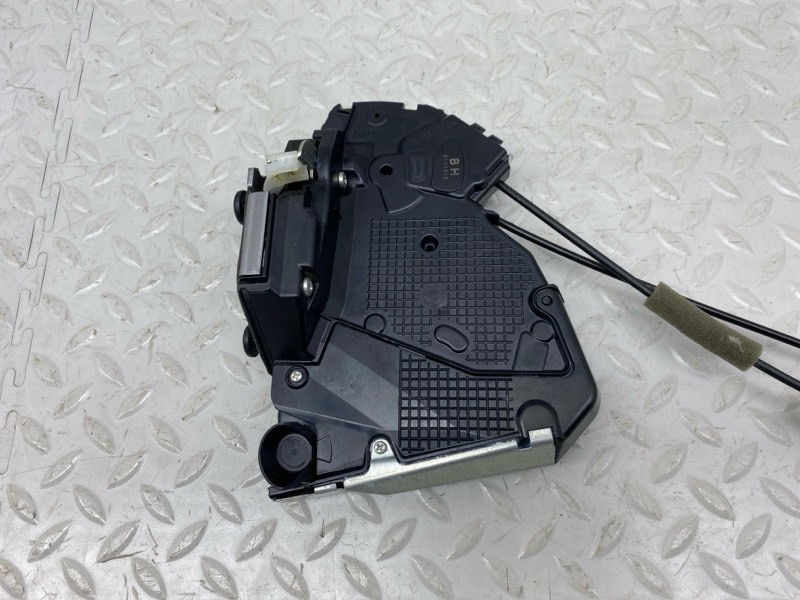 Замок двери Lexus UX 250H 200/250H 2000CC 16-VALVE DOHC 2020 перед. лев. (б/у)