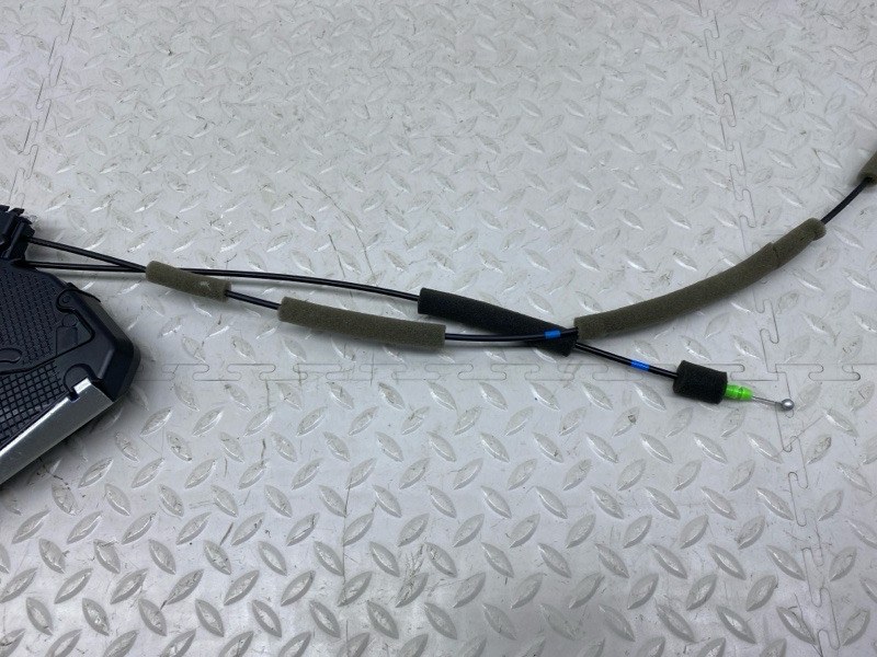 Замок двери Lexus UX 250H 200/250H 2000CC 16-VALVE DOHC 2020 перед. лев. (б/у)