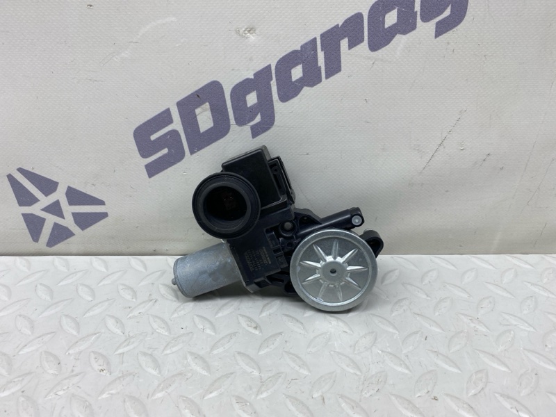 Моторчик стеклоподъемника Lexus UX 250H 200/250H 2000CC 16-VALVE DOHC 2020 перед. лев. (б/у)