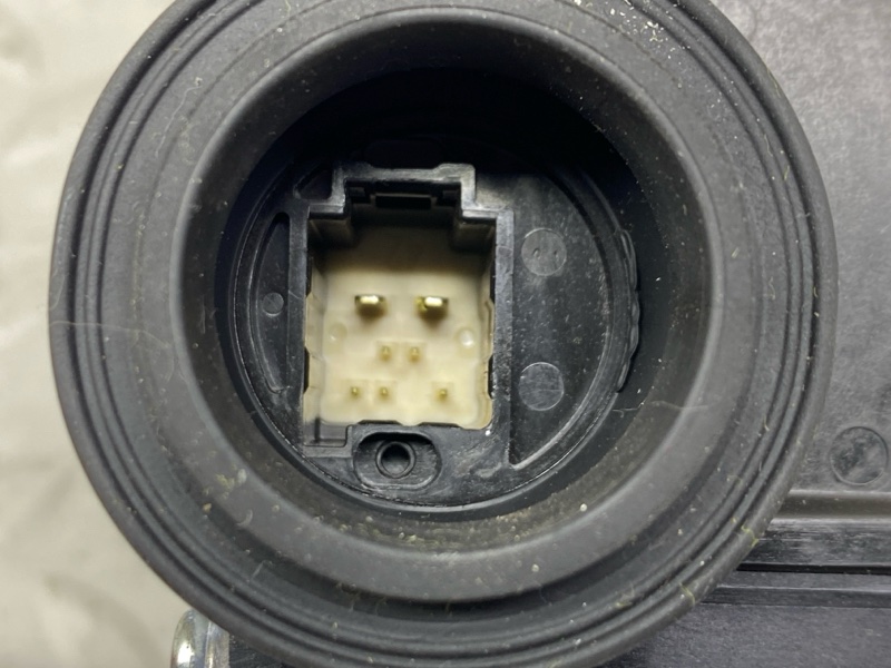 Моторчик стеклоподъемника Lexus UX 250H 200/250H 2000CC 16-VALVE DOHC 2020 перед. лев. (б/у) Моторчик стеклоподъемника Lexus UX 250H 200/250H 2000CC 16-VALVE DOHC 2020 перед. лев. (б/у)