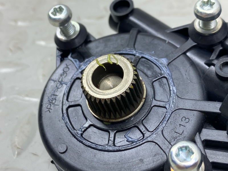 Моторчик стеклоподъемника Lexus UX 250H 200/250H 2000CC 16-VALVE DOHC 2020 перед. лев. (б/у) Моторчик стеклоподъемника Lexus UX 250H 200/250H 2000CC 16-VALVE DOHC 2020 перед. лев. (б/у)