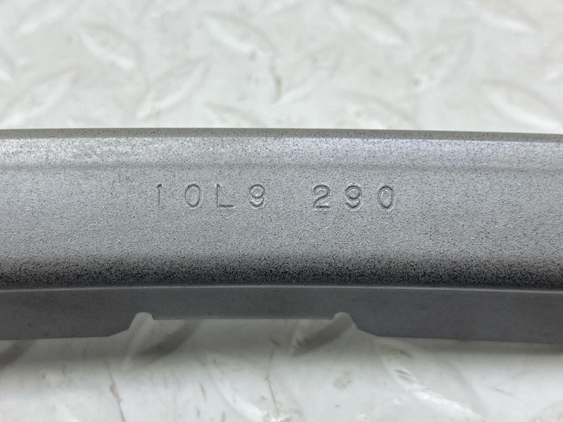 Направляющая стекла двери Lexus UX 250H 200/250H 2000CC 16-VALVE DOHC 2020 перед. лев. (б/у)