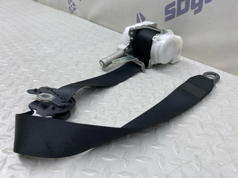 Ремень безопасности Lexus UX 250H 200/250H 2000CC 16-VALVE DOHC 2020 перед. лев. (б/у)