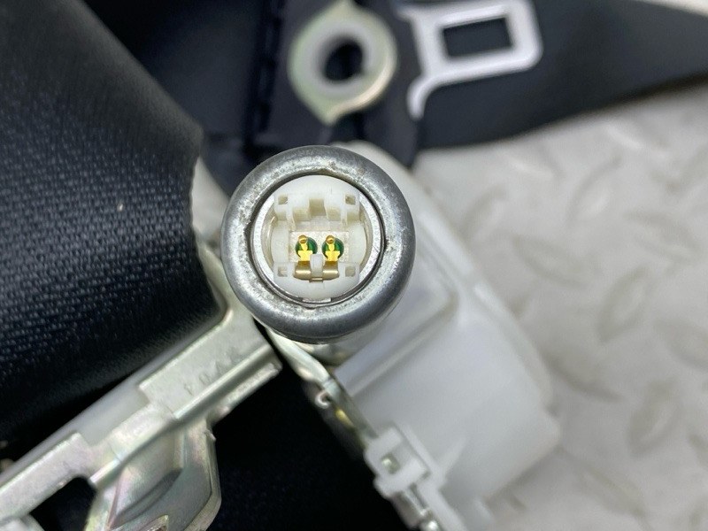 Ремень безопасности Lexus UX 250H 200/250H 2000CC 16-VALVE DOHC 2020 перед. лев. (б/у)