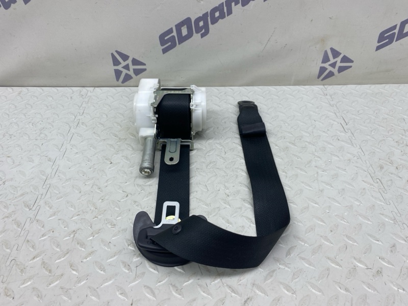 Ремень безопасности Lexus UX 250H 200/250H 2000CC 16-VALVE DOHC 2020 перед. прав. (б/у)