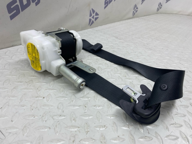 Ремень безопасности Lexus UX 250H 200/250H 2000CC 16-VALVE DOHC 2020 перед. прав. (б/у)