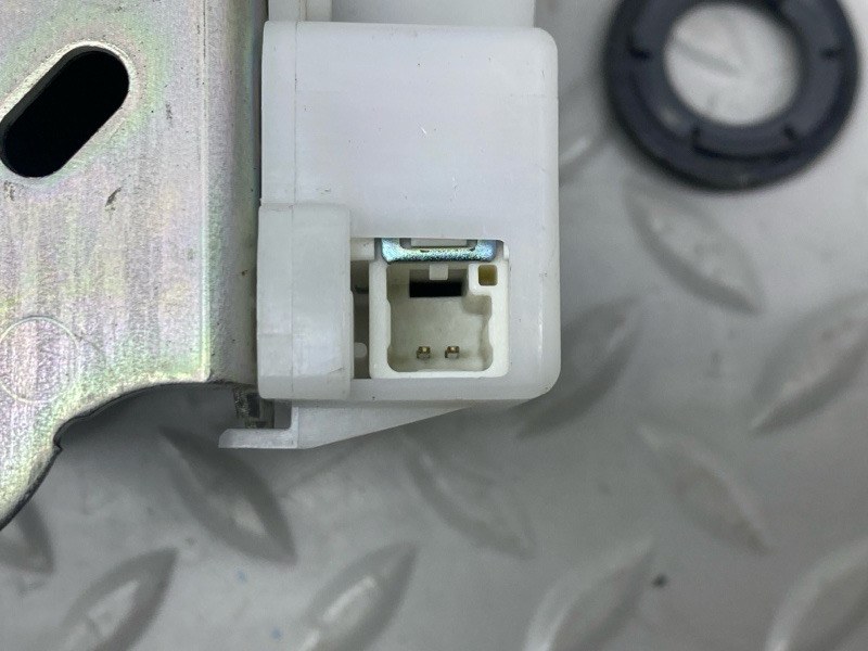 Ремень безопасности Lexus UX 250H 200/250H 2000CC 16-VALVE DOHC 2020 перед. прав. (б/у)