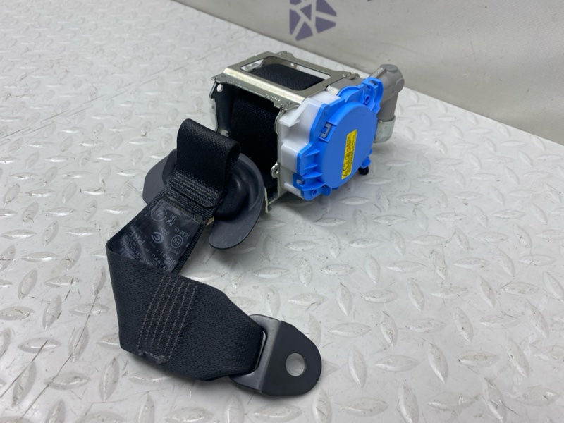 Ремень безопасности Lexus UX 250H 200/250H 2000CC 16-VALVE DOHC 2020 задн. лев. (б/у)