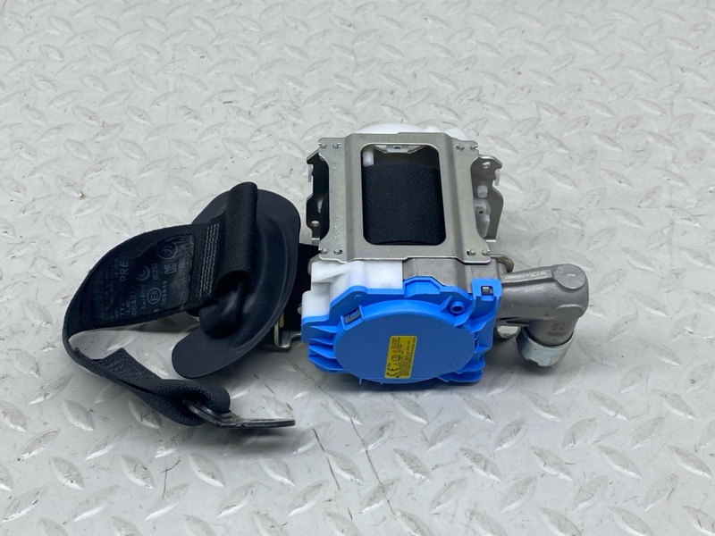 Ремень безопасности Lexus UX 250H 200/250H 2000CC 16-VALVE DOHC 2020 задн. лев. (б/у)