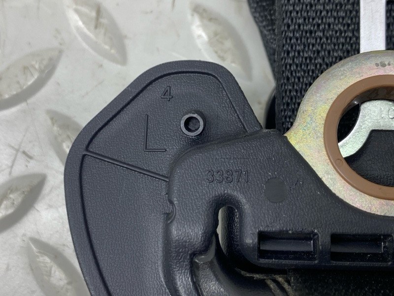 Ремень безопасности Lexus UX 250H 200/250H 2000CC 16-VALVE DOHC 2020 задн. лев. (б/у)