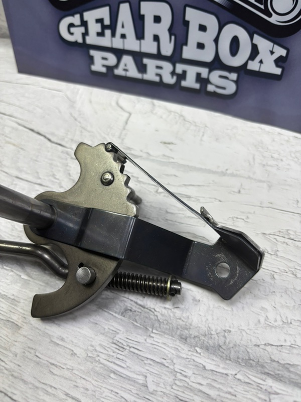 Вал селектора MITSUBISHI RVR W4A32 2010 (б/у)