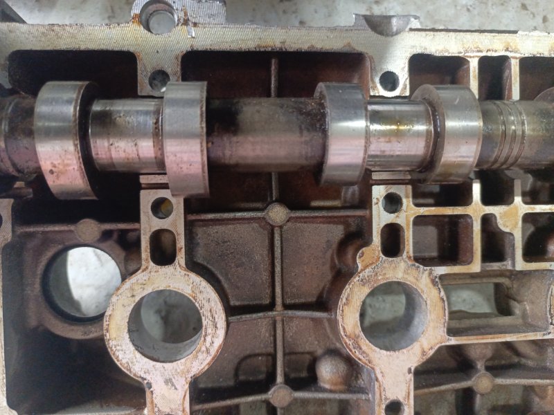 Головка блока цилиндров RENAULT MEGANE F4R (б/у) Головка блока цилиндров RENAULT MEGANE F4R (б/у)