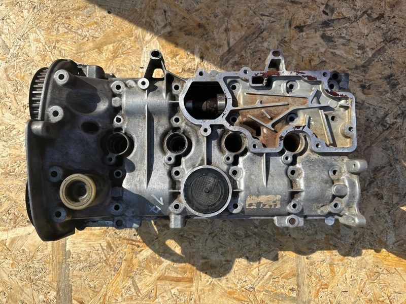 Головка блока цилиндров LADA LARGUS K4M 2012 (б/у) Головка блока цилиндров LADA LARGUS K4M 2012 (б/у)