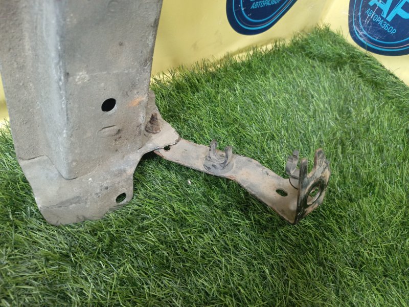 Подрамник RENAULT MEGANE 2003 (б/у) Подрамник RENAULT MEGANE 2003 (б/у)