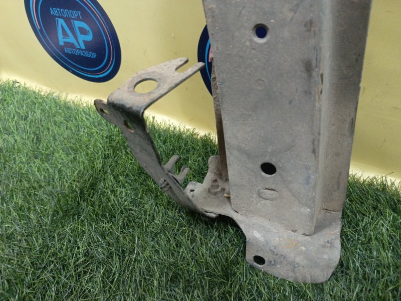 Подрамник RENAULT MEGANE 2003 (б/у) Подрамник RENAULT MEGANE 2003 (б/у)