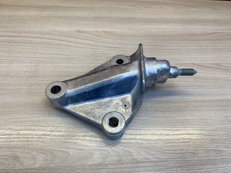 Кронштейн двигателя Renault Arkana лев.