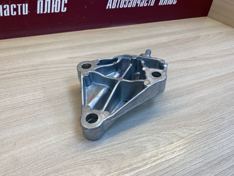 Кронштейн двигателя Renault Arkana лев. Кронштейн двигателя Renault Arkana лев.