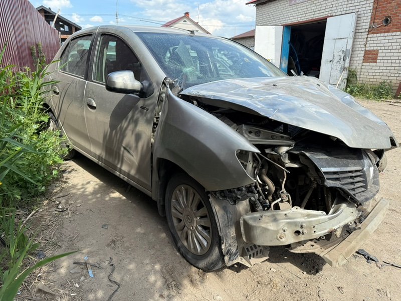 Автомобиль в разбор Renault Logan 2 Автомобиль в разбор Renault Logan 2