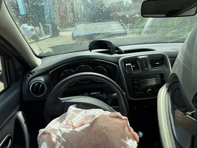 Автомобиль в разбор Renault Logan 2 Автомобиль в разбор Renault Logan 2