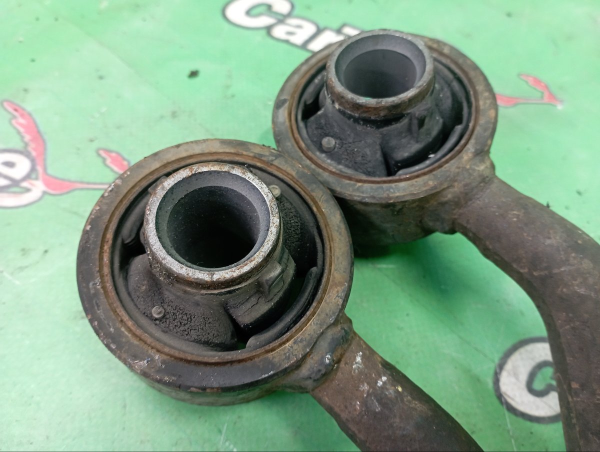 Рычаги продольные передние Toyota Mark JZX110 1JZ-GTE