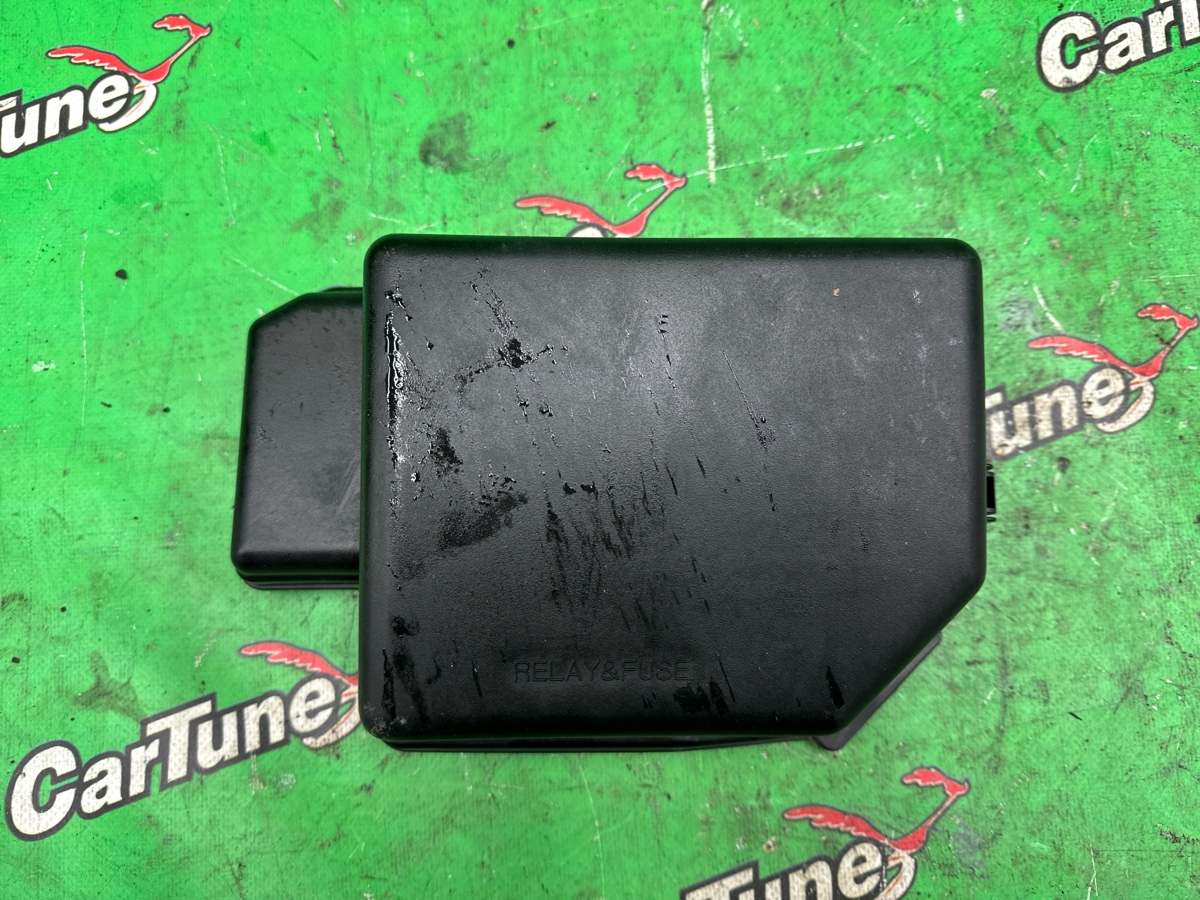 Крышка блока предохранителей Toyota Mark 10.1999 [К403] 136000км 2CF/AY40 GX100 1G-FE контрактная
