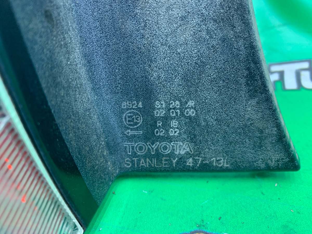 Стоп-сигнал левый Prius 04.2008 [К396] 73000км 1F7/ FF11 NHW20 1NZ-FXE
