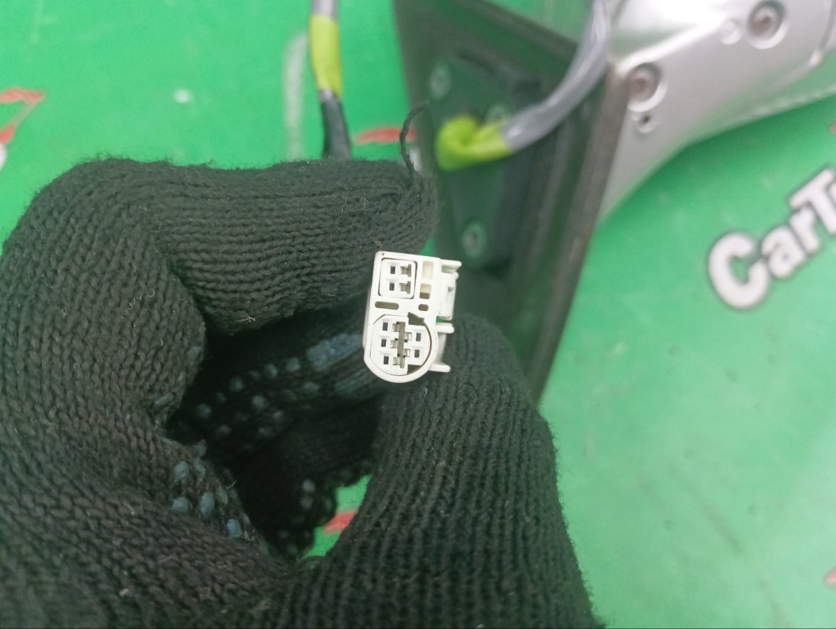 Ухо зеркало правое Toyota Aristo JZS160 2JZ-GE