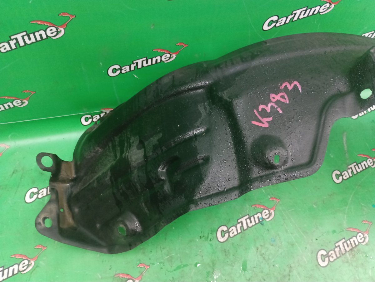 Подкрылок передний левый Cresta 01.2001 [К383] 94000км 051/ AQ40 JZX100 1JZ-GE