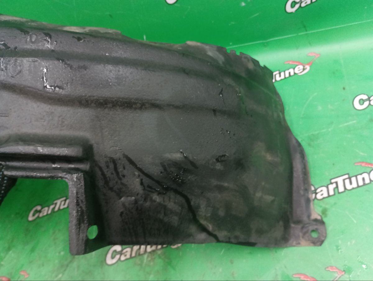 Подкрылок передний левый Cresta 01.2001 [К383] 94000км 051/ AQ40 JZX100 1JZ-GE