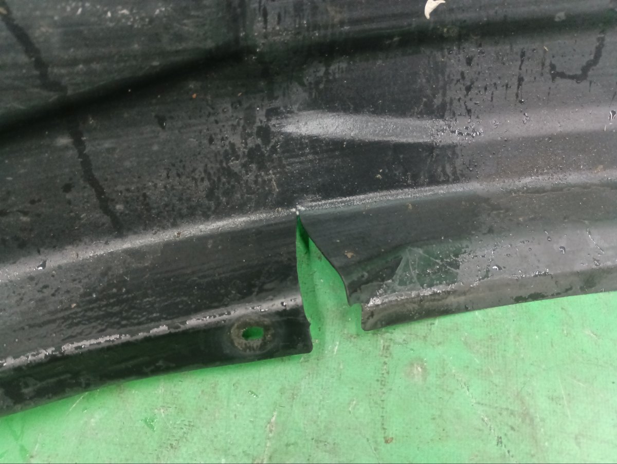 Подкрылок передний левый Cresta 01.2001 [К383] 94000км 051/ AQ40 JZX100 1JZ-GE