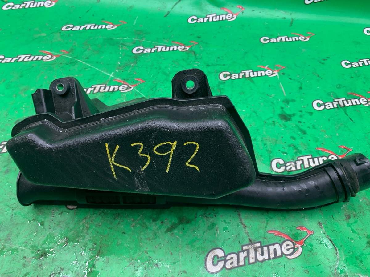Патрубок воздушного фильтра Toyota Prius 01.2012 [К392] 76000км 070/ FB20 ZVW30 2ZRFXE контрактная